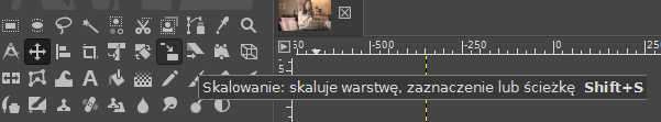 Zaznaczone narzędzia w przyborniku: przesuwanie i skalowanie